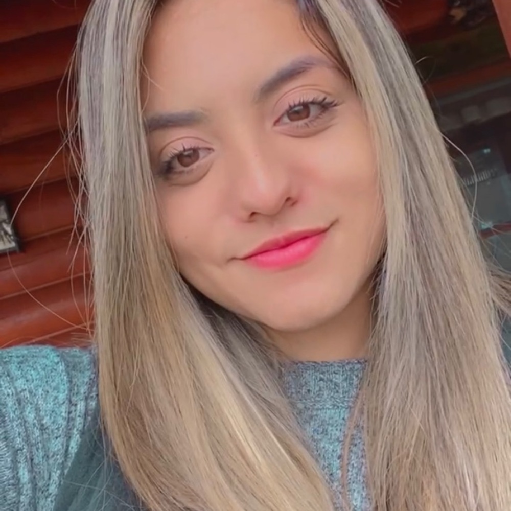 Meet your Posher, Isabella